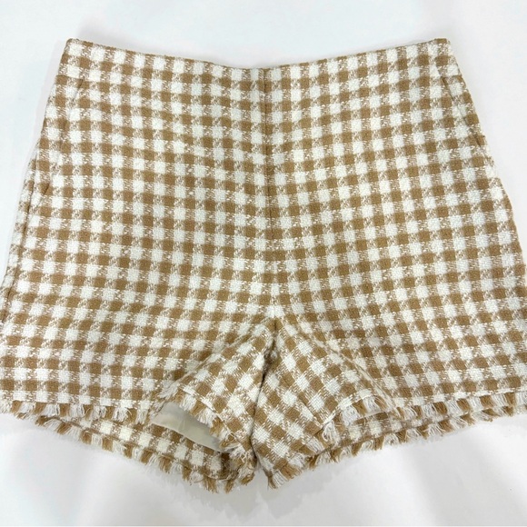 Ann Taylor Pants - Ann Taylor Sz 6 Tan & Cream Plaid Raw Frayed Hem Dressy Shorts